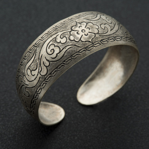 卷草纹民族风新中式藏银饰品苗银宽面刻花手镯镯子复古古典男女款