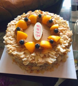 新侨三宝乐生日蛋糕