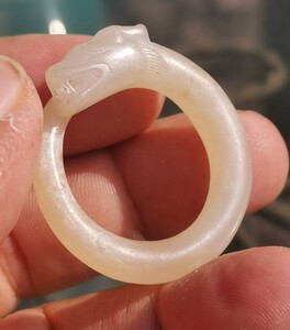 古玉老玉老和田玉白玉籽料龙纹玉环咬尾龙环