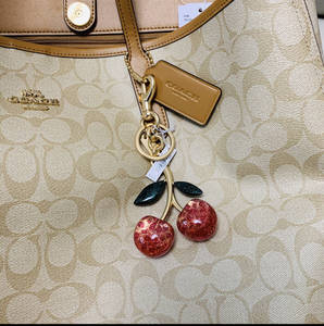 北京现货 coach/蔻驰 透明logo水晶樱桃时尚钥匙扣圈包挂件车钥匙