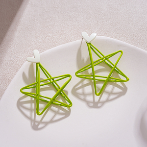 今年新款独特的耳钉嫩绿五角星耳环镂空设计感森系超仙大款耳坠女
