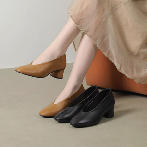 【韩国奶奶鞋】1550方根圆头时装鞋小牛皮广州皮鞋码羊皮垫脚女鞋