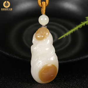 精品新疆和田玉生肖猴吊坠天然玉石且末料糖羊脂白玉灵猴献瑞挂件