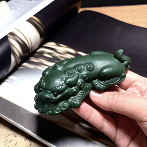 御青堂 宜兴紫沙 姚连平紫砂全手工茶宠把件绿泥 民国绿 招财貔貅