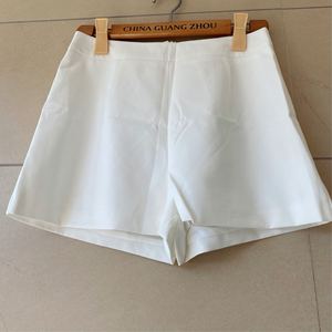 布系列 纯白色高腰阔腿短裤雪纺热裤白色休闲沙滩裤品牌折扣女装