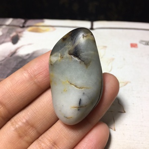 和田玉籽料原石僵