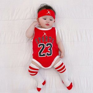婴儿夏季背心球衣满月拍照哈衣宝宝纯棉篮球服连体衣百天红色衣服