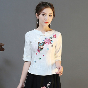 中袖t恤女夏新款民族风蝴蝶绣花斜襟立领盘扣上衣短款棉麻打底衫
