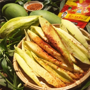 云南特产酸芒果腌制