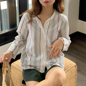 大吹女/韩国进口绣花条纹棉面料蕾丝立领复古法式长袖衬衫