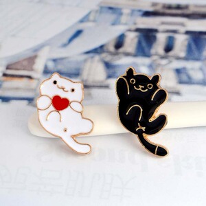 红色爱心小猫咪卡通胸针少女学生可爱书包徽章别针萌物日韩原宿