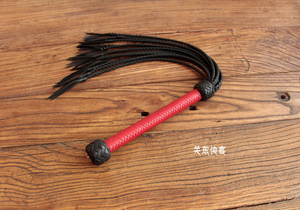 关东侠客牛袋鼠皮柄十二穗九尾猫散鞭 牛皮鞭 调教鞭(需订制)