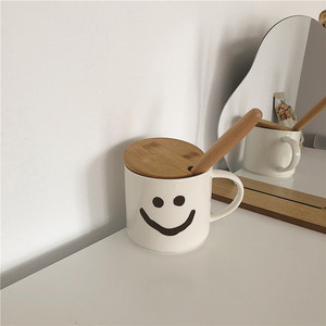 *漂亮的小姨妈*韩国ins复古风简约咖啡笑脸水杯陶瓷杯带盖早餐杯