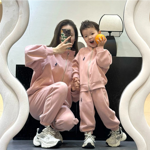 不一样亲子装2024春季新品纯色休闲卡通韩版母女母子加厚两件套装