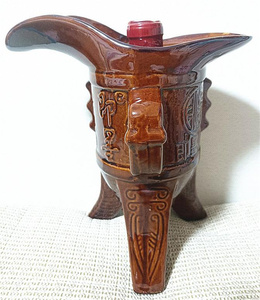 早期山东陶瓷老酒瓶收藏 90年代即墨老酒 少见酒樽酒爵造型