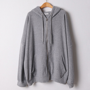 力臣服饰专营店天猫rtw灰色小熊圆领拉绒卫衣女衣服春季装套头休闲