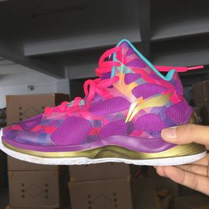 篮球鞋女音速