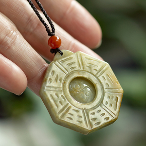 八卦吊坠玉翡翠