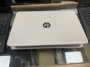 hp tpn-c125二手笔记本i5-6200u/8g/256g固态/2g独显/15.6寸白色