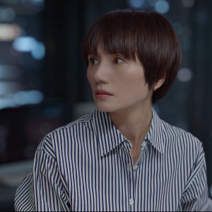 玫瑰之战袁泉顾念同款2024早春季叠穿宽松休闲长袖纯棉条纹衬衫女