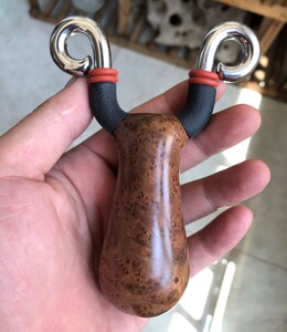 麻利疙瘩满花弹弓 光辉440冷弯弹弓 传统木把弹弓 木柄麻利弹弓