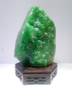 广东绿石 广绿石 广绿玉 雅安绿原石 奇石 老挝石 寿山石 青田石