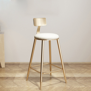高凳子吧台金色