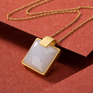 糖白玉吊坠方形