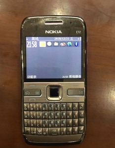 nokia 诺基亚 e72 手机 直板全键盘 学生机 老年机功能完好金色版