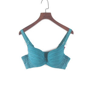 孔雀蓝胸罩