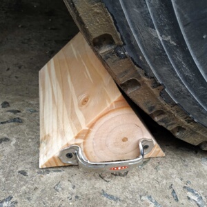 汽车实心木质三角轮胎防滑止退器停车定位器货车退阻器挡车垫木楔