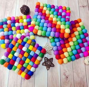 00zjl790623淘宝毛毡戳戳乐垫子长