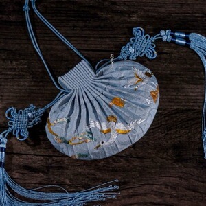 真丝手工刺绣古法荷包 仙鹤鸳鸯秋虫三款 传统绳结配彩金回笼须