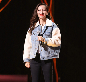 明星秋冬 杨颖同款牛仔拼接拼色羔羊毛宽松显瘦短款牛仔外套大衣