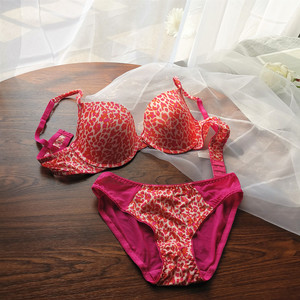 薄款100%真丝花色无痕冬季无钢圈b杯文胸蚕丝胸罩大码女内衣7人付款