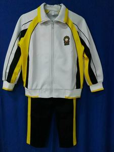 哈尔滨小学生校服