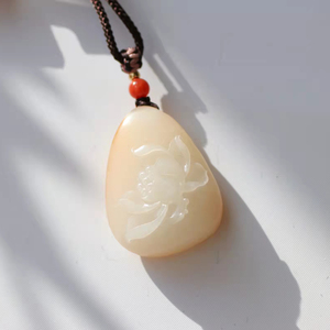 【已结缘】玉雕名家叶清作品独籽洒红皮《清莲》 12克