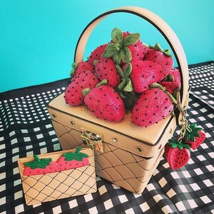 美国代购 Kate Spade 容祖儿同款编织草莓铆钉真皮野餐篮手提包