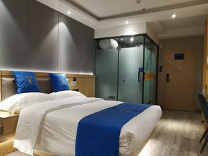 速8精选酒店通辽甘旗卡一中店尊享大床房