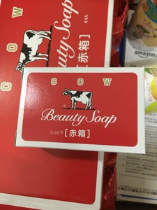日本日亚本土牛牌COW 牛奶沐浴皂 洗澡香皂 红色玫瑰100g牛乳肥皂