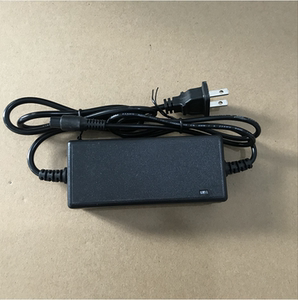 户外电瓶车锂电池充电器12v24v36v平衡车喷雾器玩具车充电器