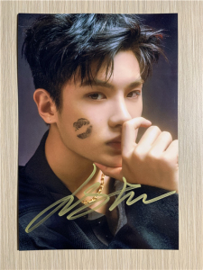 『冲冠』大陆明星justin黄明昊亲笔签名照片24款定妆照6寸现货
