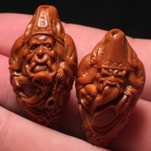 橄榄核雕地府鬼差黑白无常单籽精工雕刻文玩橄榄胡油核男女吊坠