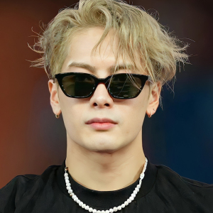 王嘉尔同款gm墨镜男款潮痞帅复古高级感猫眼太阳眼镜偏光网红小框