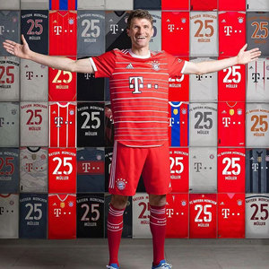 拜仁慕尼黑2223赛季主场球衣25号穆勒10连冠球员版印号足球服套装