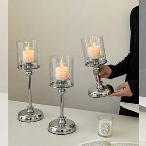 创意轻奢铁艺烛台桌面装饰摆件欧式高级感烛光晚餐玻璃罩复古烛台
