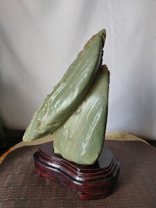 松花石,长白山松花石,产地天然奇石 观赏石象形石摆件 带底座