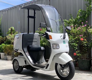 原装进口四冲程电喷脉冲启动带棚本田不倒翁50cc排量正三轮摩托车