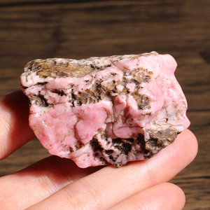 方言和田玉珍稀名品玉粉红色直闪石戈壁料桃花玉籽料原石玩料e