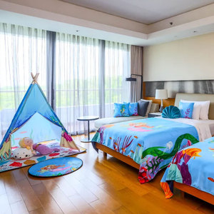 定制主题酒店亲子房布置儿童房动漫床尾巾抱枕星级宾馆卡通床旗